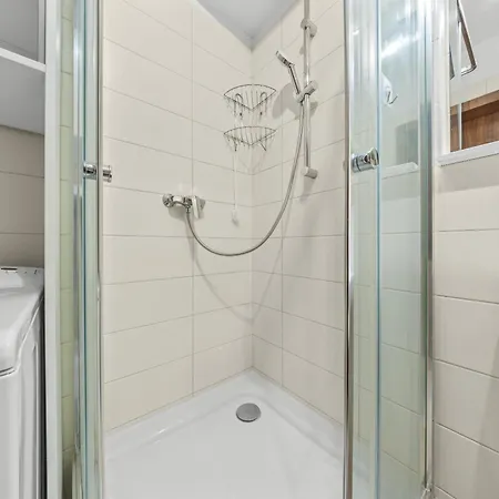 1-bedroom With Balcony, Rustaveliho - Raca דירה *